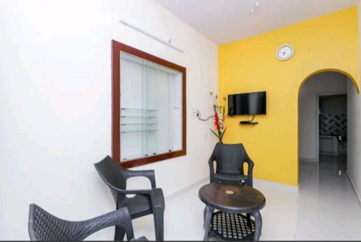 Wheel To Hills Stay Inn Service Apartments Chikmagalūr Esterno foto