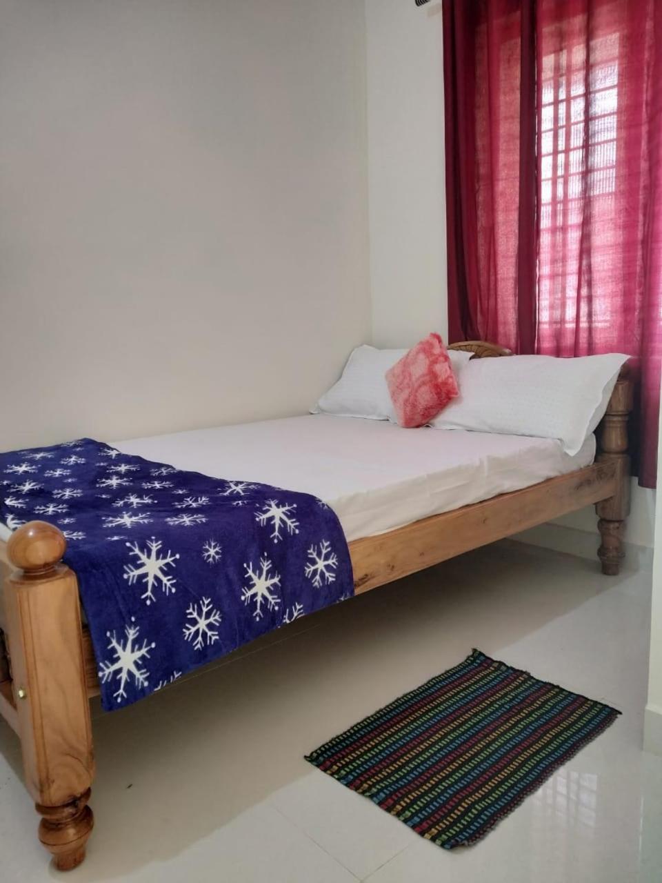 Wheel To Hills Stay Inn Service Apartments Chikmagalūr Esterno foto